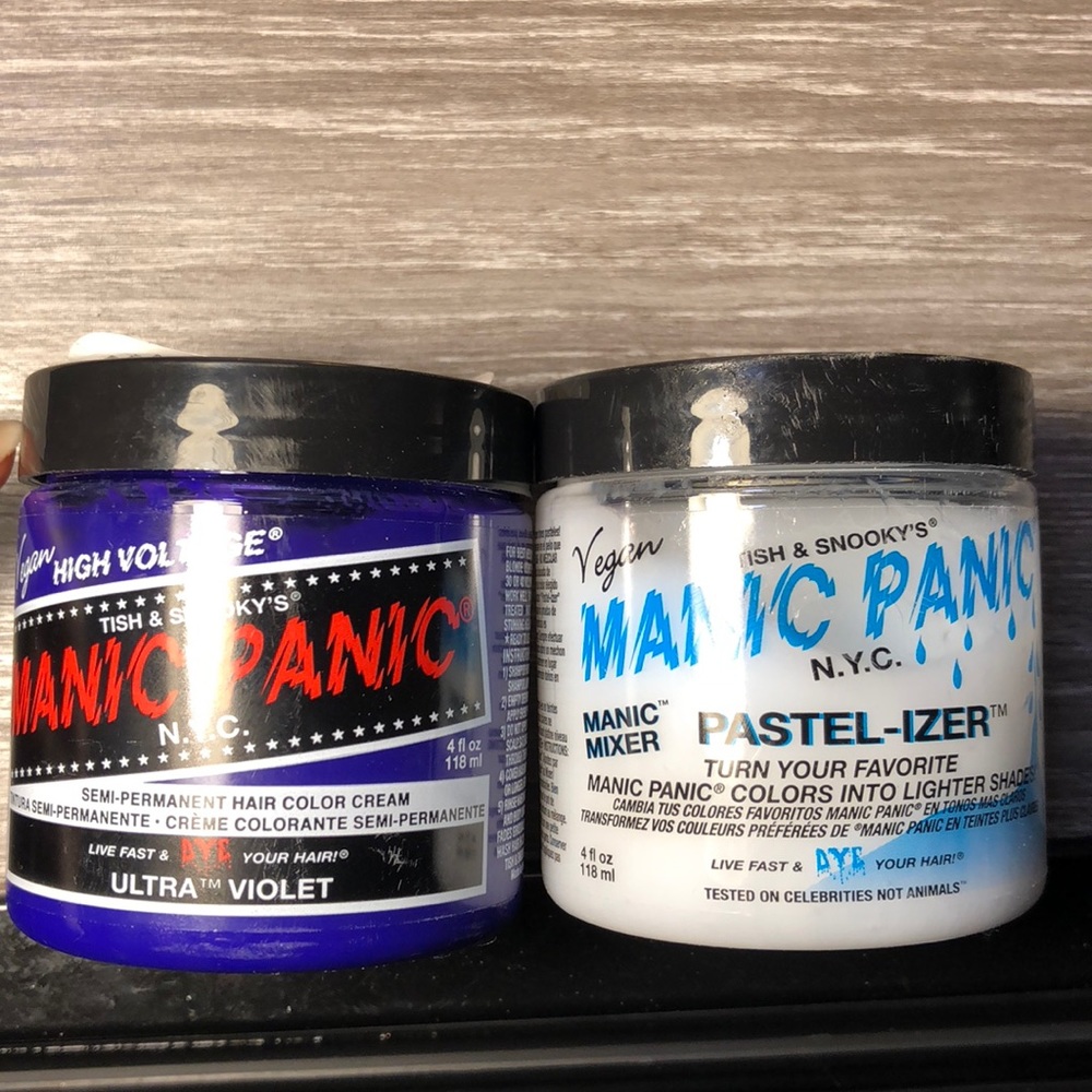 Manic panic hair dye